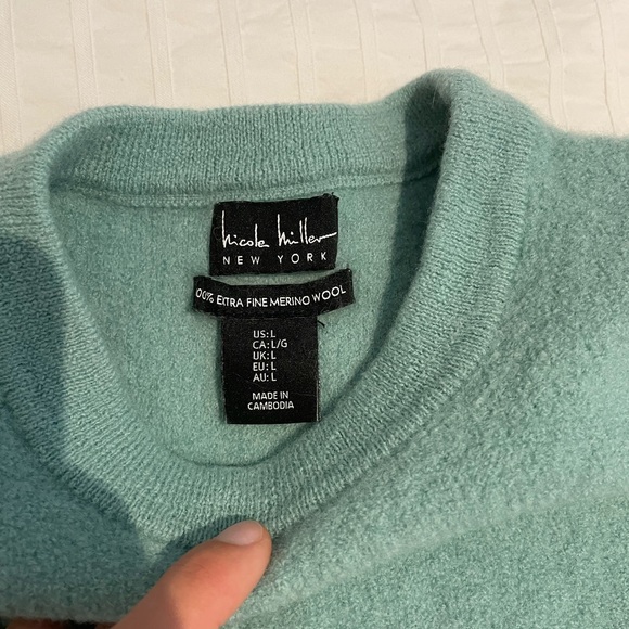 Nicole Miller Merino Wool long sleeve Top - Picture 4 of 6